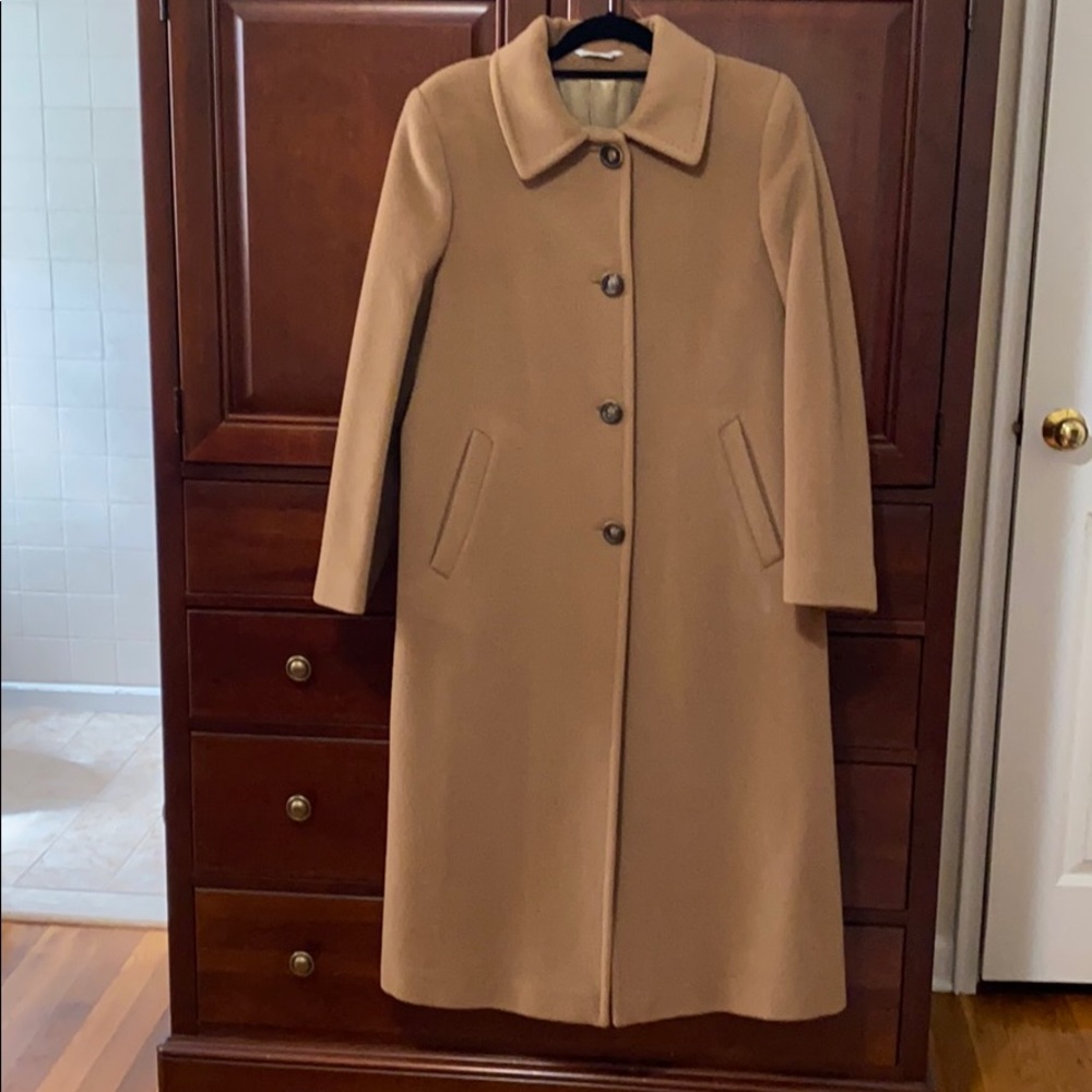 Women’s 100% wool full length coat (LIKE NEW!)